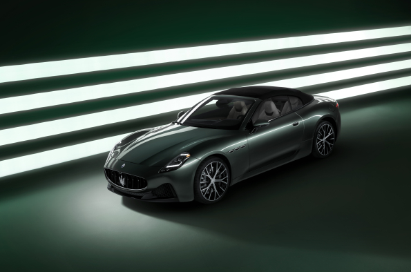 Maserati completes GranCabrio range at The I.C.E. St. Moritz